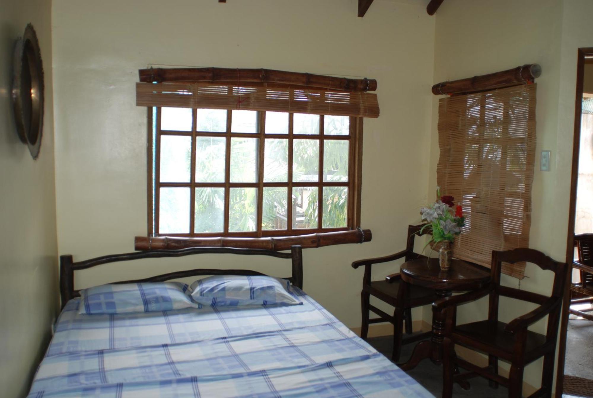 Casa Aviara Resort & Hotel Puerto Galera Bagian luar foto