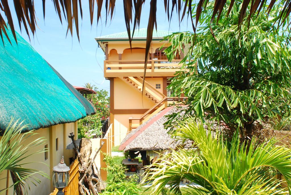 Casa Aviara Resort & Hotel Puerto Galera Bagian luar foto